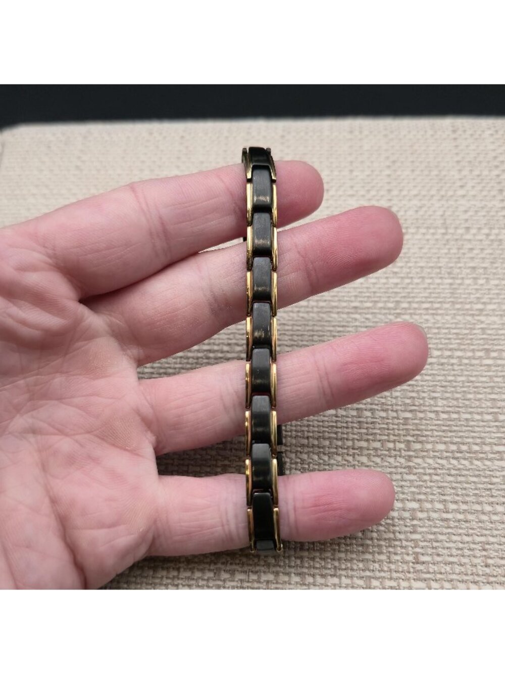 8 Inch Black And Gold Stainless Steel Slim Link Men's Bracelet A7969
